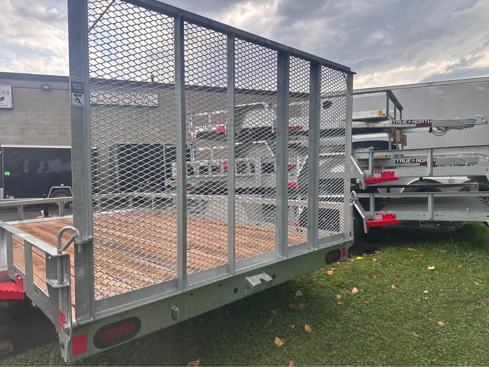 2025 TRUE NORTH 77?x12? landscape utility trailer
